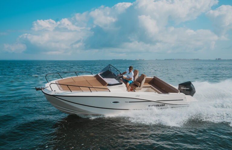 Quicksilver Activ 755 Sundeck Bild 24