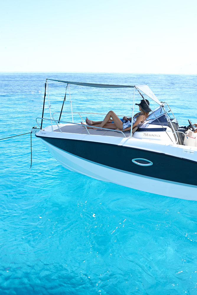 Quicksilver Activ 755 Sundeck Video